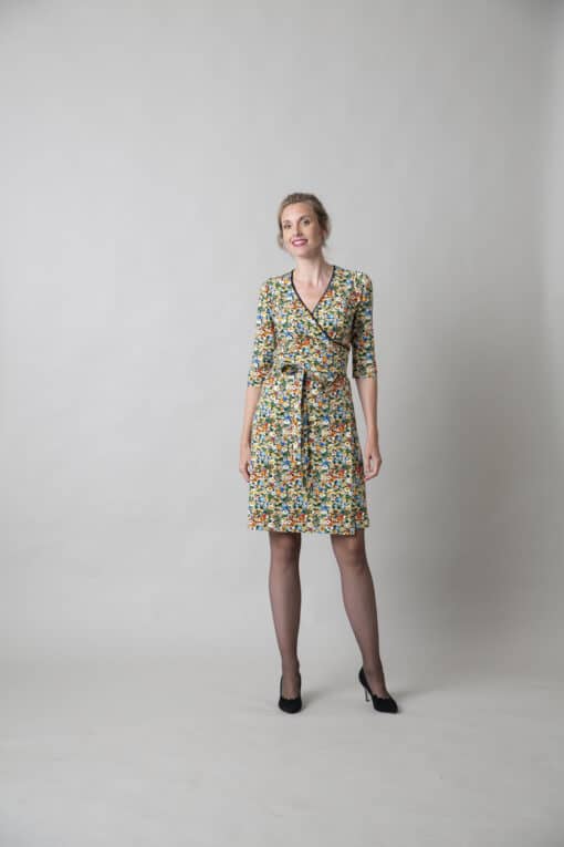 Roos Black Flowers jurk - Image 2