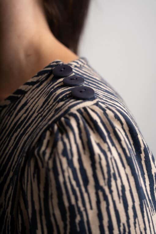 Jolein Navy Zebra jurk - Image 3