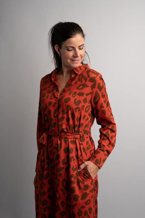 Merel Red Leopard jurk - Image 2